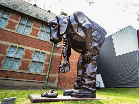 Maitland Regional Art Gallery - Tourism Cairns 1