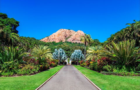 Queens Gardens - Tourism Cairns 0
