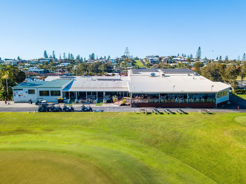Yamba Golf And Country Club - Tourism Cairns 0