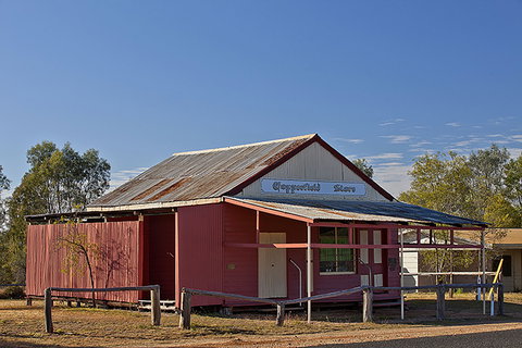 Copperfield Store, Chimney And Cemetery - Tourism Cairns 1