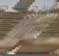 Darke's Grave - Tourism Cairns