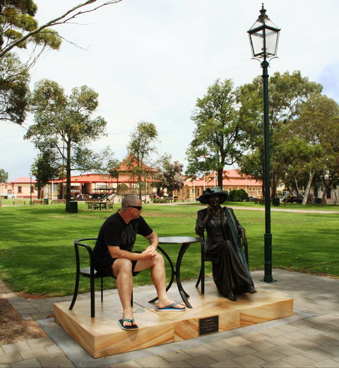 Gladstone Square - Tourism Cairns 1