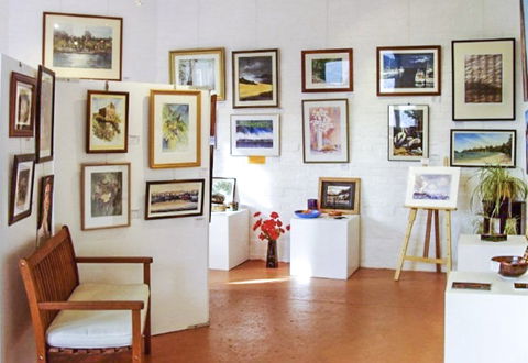 Lovett Gallery Cygnet - Tourism Cairns 1