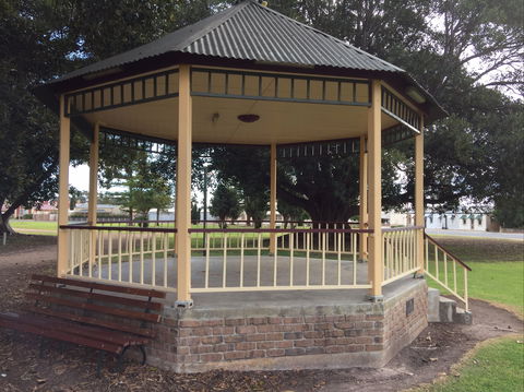 Queen Square, Moonta - Tourism Cairns 2