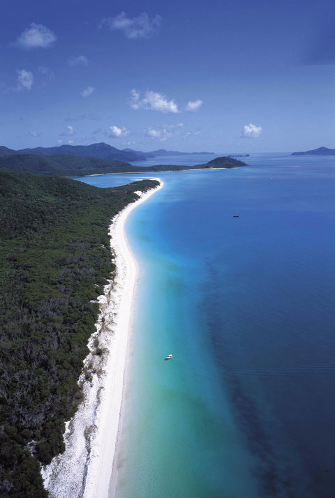 Whitehaven Beach - Tourism Cairns 2