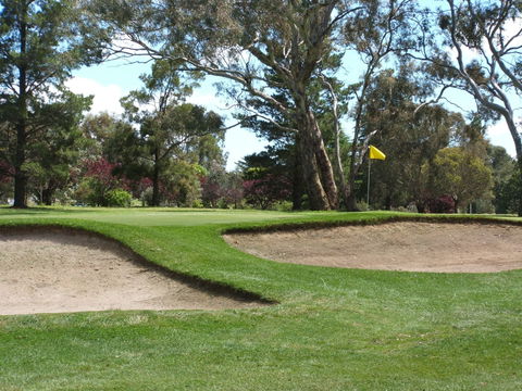 Bathurst Golf Club - Tourism Cairns 1