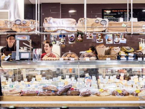 Fyshwick Fresh Food Markets - Tourism Cairns 1