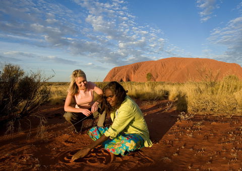 Maruku Arts - Gallery - Tourism Cairns 0