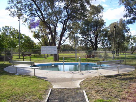 Walgett Artesian Bore Baths - Tourism Cairns 1
