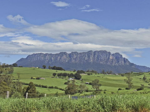 Devonport, Cradle Mountain And The Great Western Tiers - Tourism Cairns 0