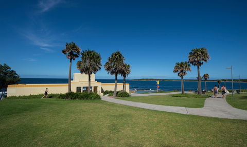 Oak Park - Tourism Cairns 0