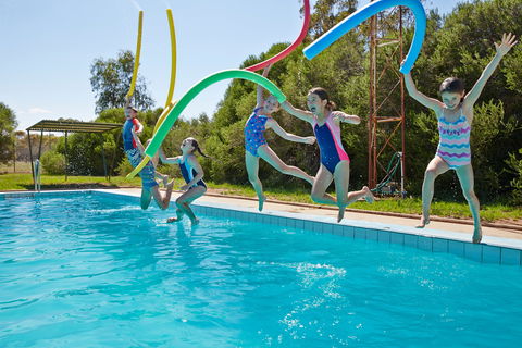 Oaklands War Memorial Swimming Pool - Tourism Cairns 0