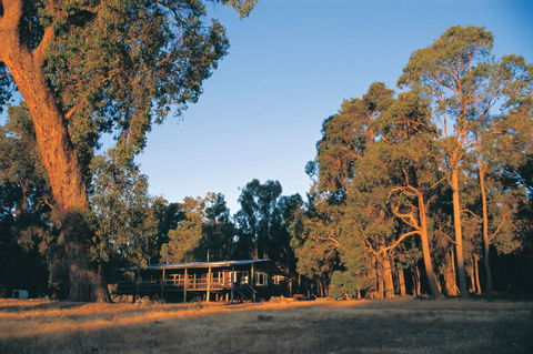Perth Hills - Tourism Cairns 1