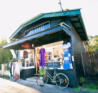 Arts Vintage and Retro Trail