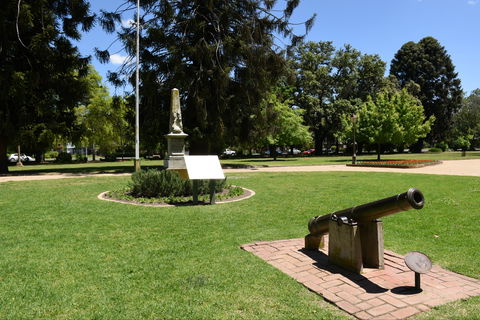 Collins Park - Tourism Cairns 0