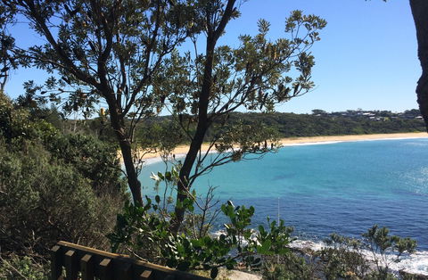 Diamond Beach - Tourism Cairns 0