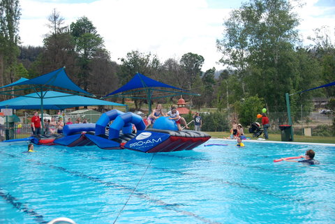 Marysville Outdoor Swimming Pool - Tourism Cairns 1