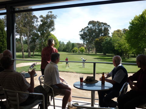 Queanbeyan Golf Club - Tourism Cairns 0