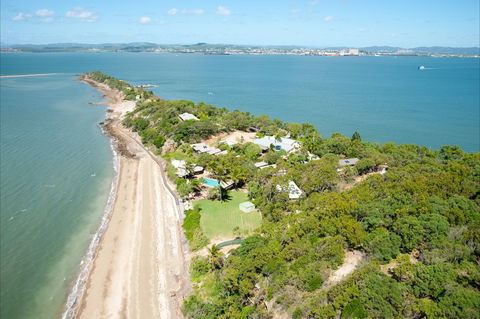 Quoin Island - Tourism Cairns 0