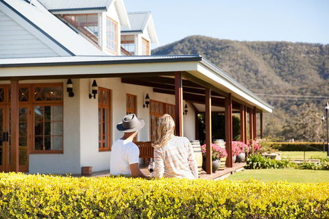 Audrey Wilkinson Vineyard: Picnic With Wine Masterclass Tasting - Tourism Cairns 2