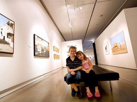 Western Plains Cultural Centre - Tourism Cairns 0