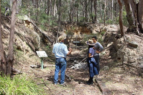 Newnes Ruins Walking Tour - Tourism Cairns 0