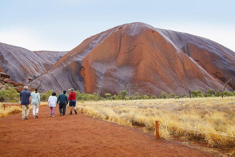Explore Uluru: 7 Hours Guide Tour At Sunrise With Light Breakfast - Tourism Cairns 5
