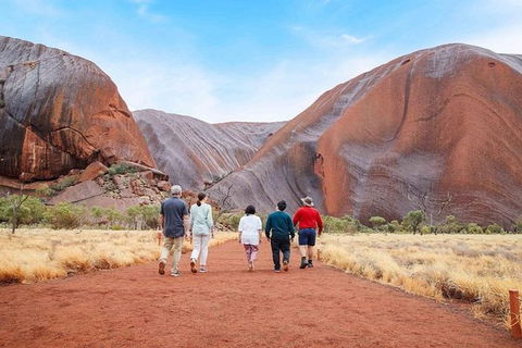 Explore Uluru: 7 Hours Guide Tour At Sunrise With Light Breakfast - Tourism Cairns 0