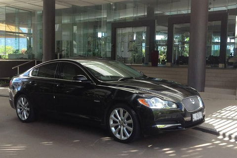 Jaguar Limousine Transfer Cairns Airport To City Or Return - Tourism Cairns 5