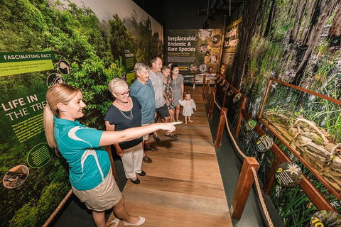 Cairns Aquarium Tour By Twilight With Drink And Appetiser - Tourism Cairns 3