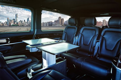 Brisbane Airport Transfers : Brisbane Airport BNE To Brisbane In Luxury Van - Tourism Cairns 1