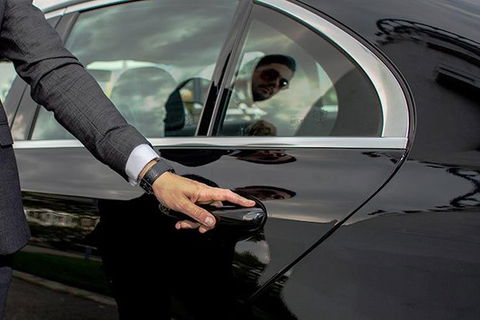 Adelaide Airport (ADL) To City Center To Airport - Private Transfer - Tourism Cairns 2