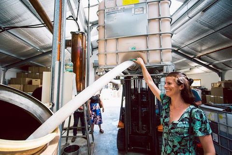 Tasmanian Whisky Distillery Tour - Tourism Cairns 5
