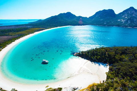 Wineglass Bay Private Charter Service - Tourism Cairns 1