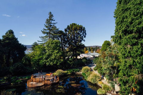 Private Royal Tasmanian Botanical Gardens Walking Tour - Tourism Cairns 1