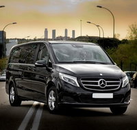 Arrival Private Transfer Melbourne Airport MEL to Melbourne City by Luxury Van - Tourism Cairns