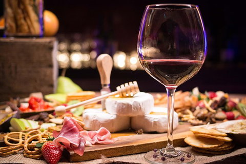 Full-Day Gourmet Wine Tour With Pick Up And Lunch - Tourism Cairns 0