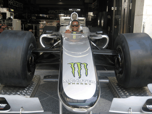 Racecentre - Tourism Cairns