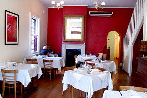 Black Ruby - Tourism Cairns 0
