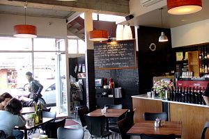 Red Tongue - Tourism Cairns 0