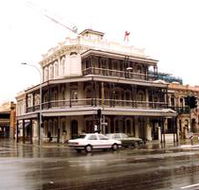 Botanic Bar - Tourism Cairns