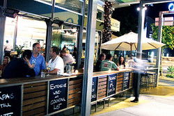 Luxe Resturant & Wine Bar - Tourism Cairns 0