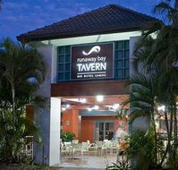 Runaway Bay Tavern - Tourism Cairns