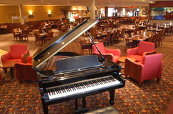 Croxton Park Hotel - Tourism Cairns 0