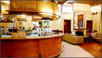 Middle Park Hotel - Tourism Cairns 1