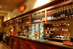 Croxton Park Hotel - Tourism Cairns 1