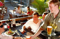 Mona Vale Hotel - Tourism Cairns 1