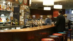Off Broadway Hotel - Tourism Cairns 2