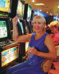 Rose & Crown Hotel - Tourism Cairns 2