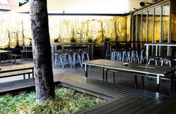 Shelbourne Hotel - Tourism Cairns 1